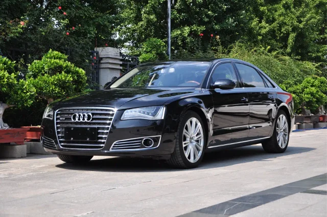 Audi A8 A8L 6.3 FSI W12 quattro