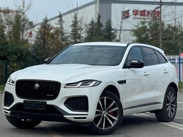 Jaguar F-PACE P250 R-Dynamic SE