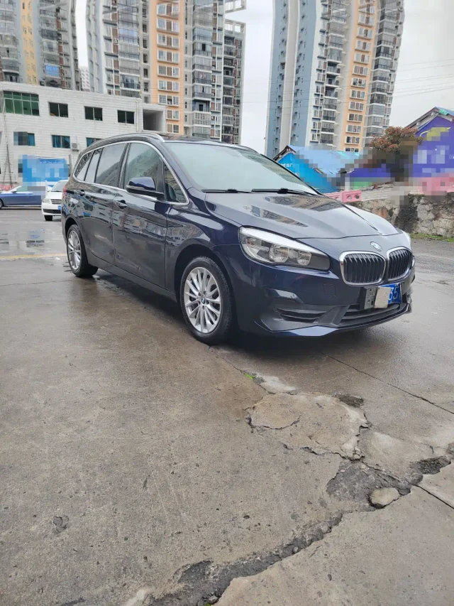 BMW 2 Series Gran Tourer 220i Leading Type