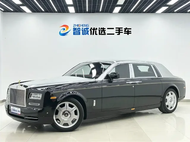 Rolls-Royce Phantom 6.7L Extended Edition EWB