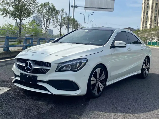 Mercedes-Benz CLA (Import) Facelift CLA 200 Fashion Type