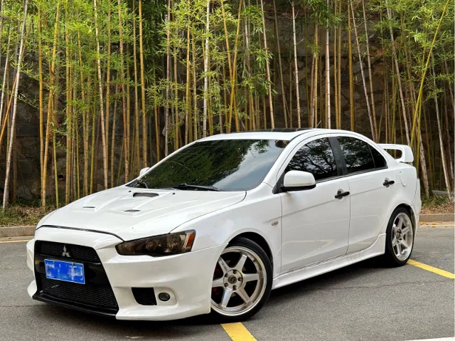 Mitsubishi Lancer EX Fashion Edition 1.8L CVT Comfort Type