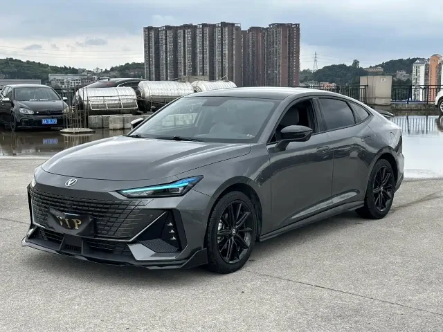 Changan UNI-V 1.5T Premium Type