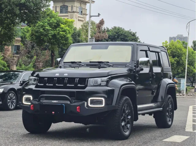 Beijing Off-Road BJ40 2.0D Blade Hero Glory Edition