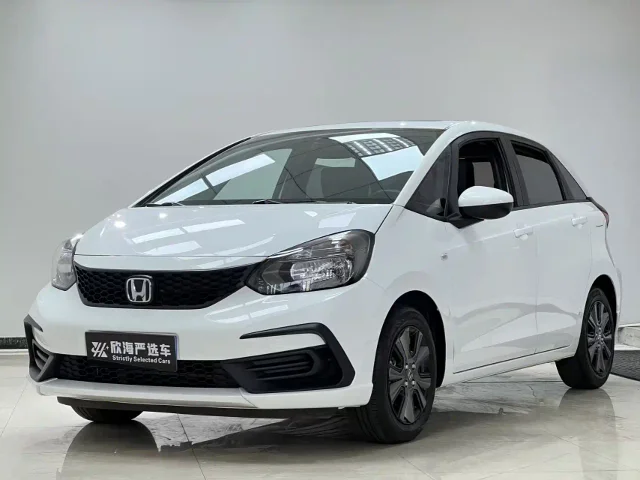 Honda Fit 1.5L CVT Trend Enjoy Sunroof Edition