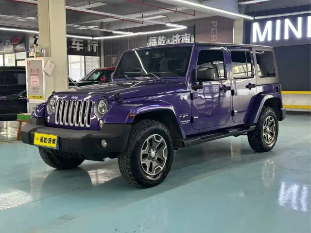 Jeep Wrangler 3.0L Sahara 4-door Comfort Enjoy Edition