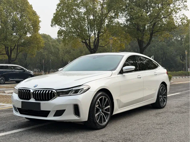 BMW 6 Series GT 630i Luxury Design Package