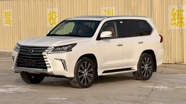 Lexus LX 570 Premium Luxury Edition