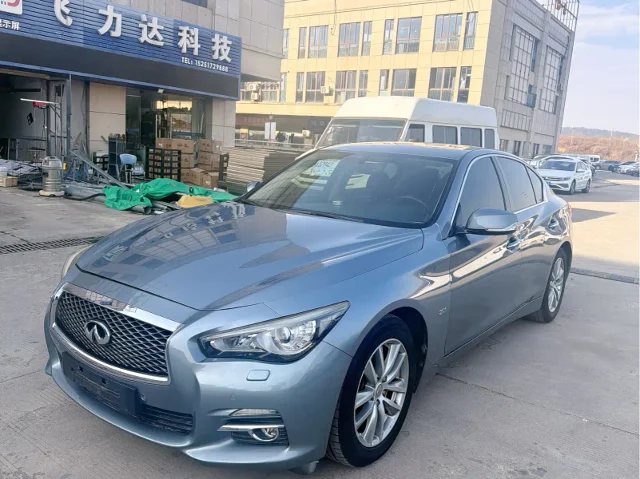 Infiniti Q50 2.0T Luxury Edition