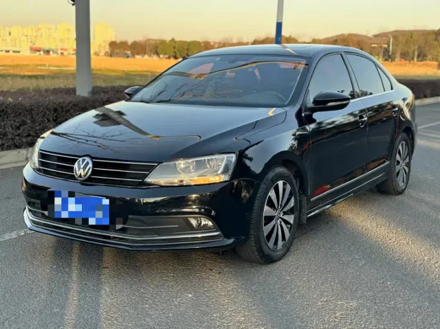 Volkswagen Sagitar 180TSI DSG Premium Enjoy Edition