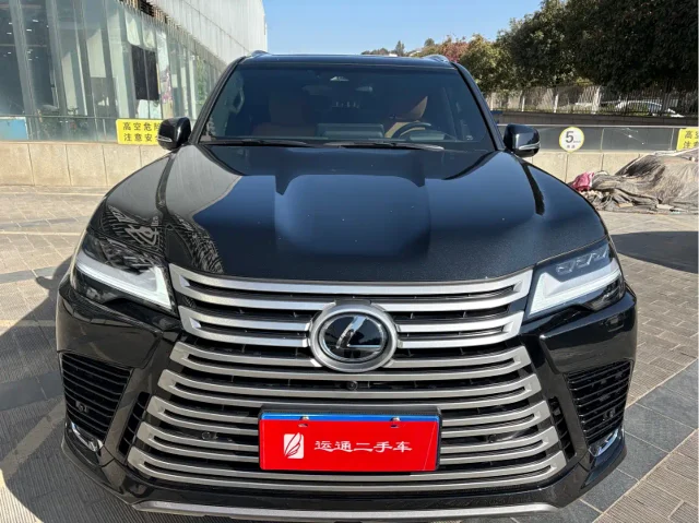 Lexus LX 700h Territory Edition