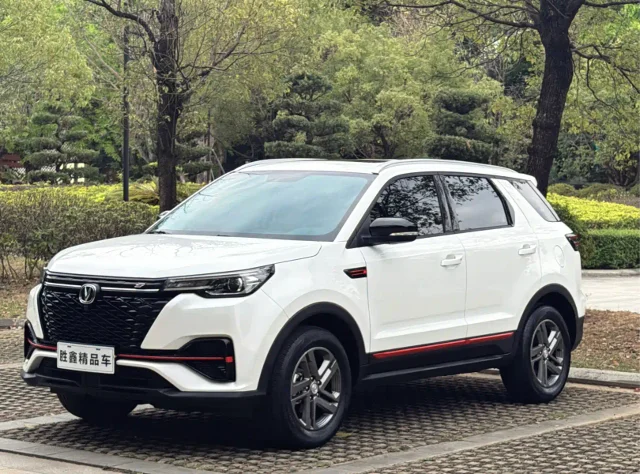 Changan CS55PLUS Blue Whale Edition 1.5T Manual Luxury Type