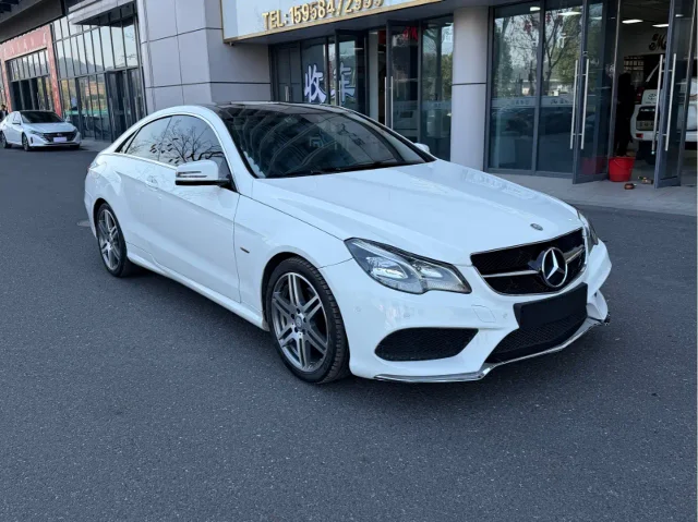 Mercedes-Benz E-Class (Import) E 200 Coupe Lively Edition
