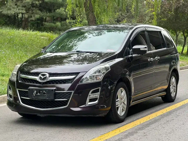 Mazda 8 2.5L Supreme Edition