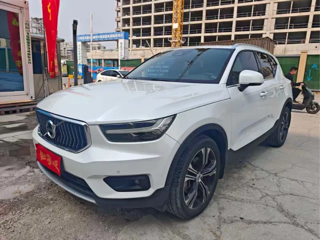 Volvo XC40 T4 4WD Smart Vision Luxury Edition