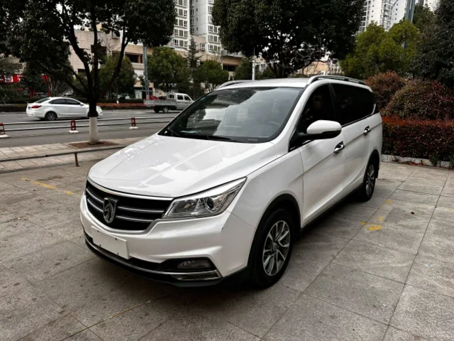 Baojun 730 1.5L Manual Fashion Type 7 seats China V