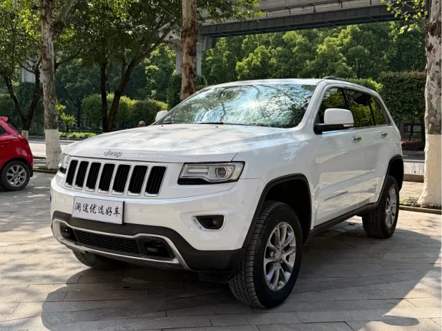 Jeep Grand Cherokee (Import) 3.6L Elite Navigation Edition