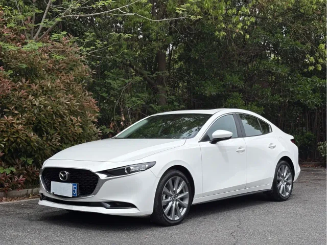 Mazda 3 Axela 2.0L Auto Quality Elegant Edition