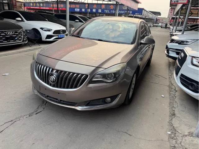 Buick Regal 2.0L Leading Fashion Type