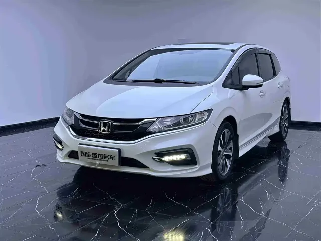 Honda Jade 210TURBO CVT Elegant Edition 5 seats