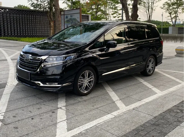 Honda Elysion 2.0L Hybrid Supreme Edition
