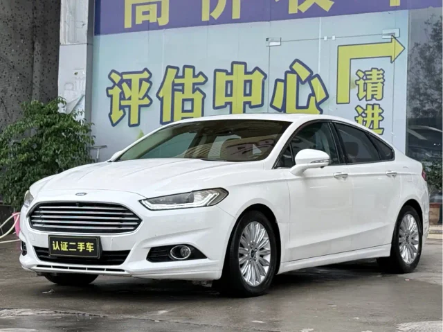 Ford Mondeo 2.0L GTDi200 Fashion Type