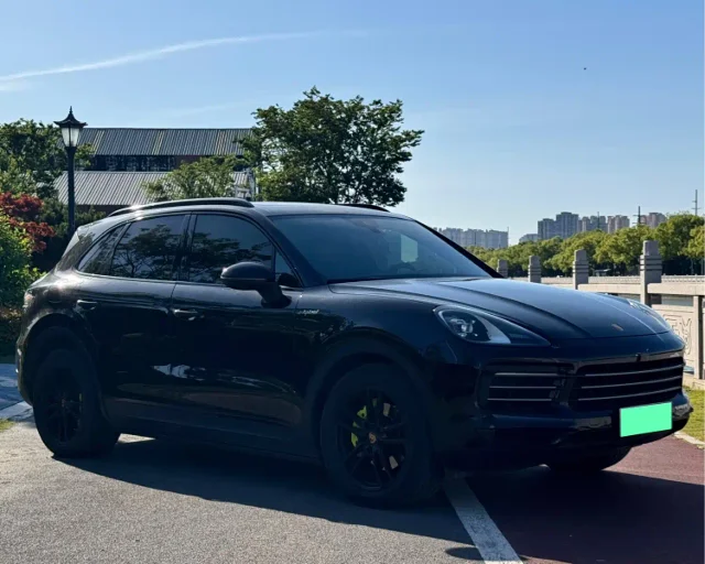 Porsche Cayenne Hybrid Cayenne E-Hybrid 2.0T