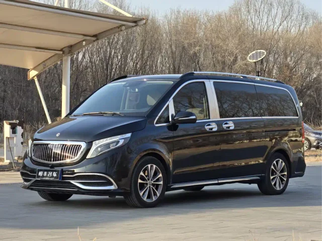 Mercedes-Benz V-Class V 260 Navigator Edition