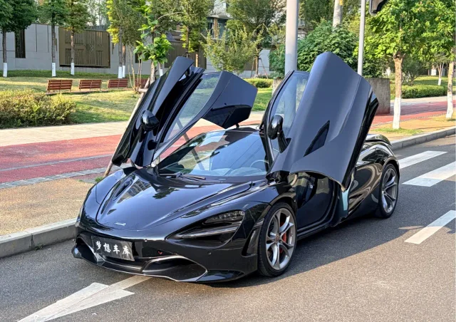 McLaren 720S 4.0T Coupe