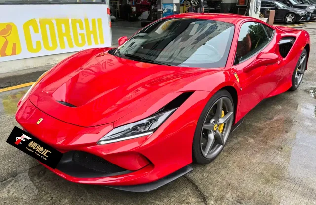 Ferrari F8 Tributo 3.9T V8