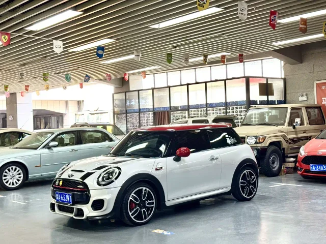 MINI JCW 2.0T JOHN COOPER WORKS