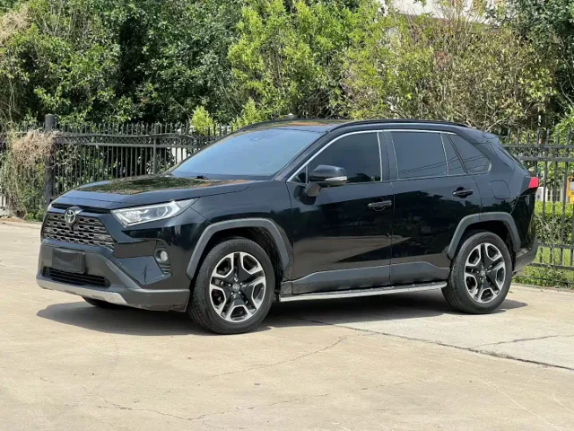 Toyota RAV4 2.0L CVT 2WD Premium Edition