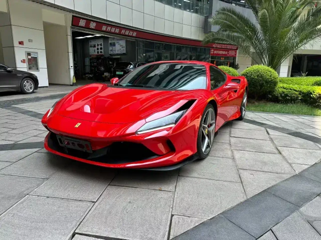 Ferrari F8 Tributo 3.9T V8