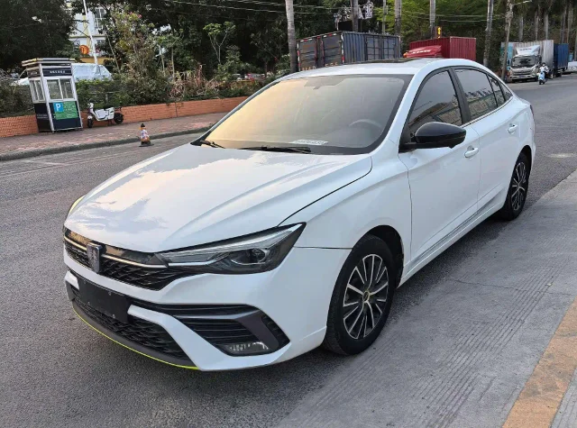 Roewe i5 Facelift 1.5L CVT Diamond Edition