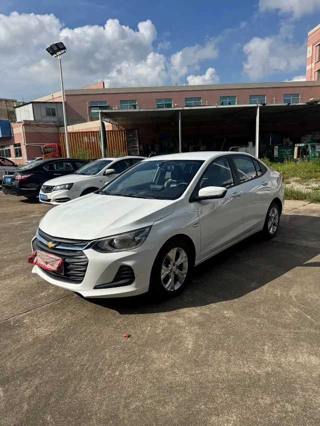 Chevrolet Cavalier 325T Auto Joy Joy Edition