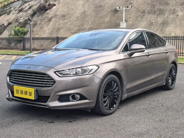 Ford Mondeo 2.0L GTDi200 Fashion Type