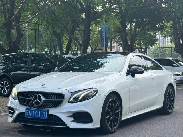 Mercedes-Benz E-Class (Import) E 200 4MATIC Coupe