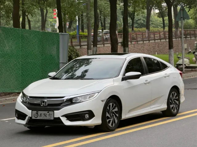 Honda Civic 220TURBO CVT Luxury Edition