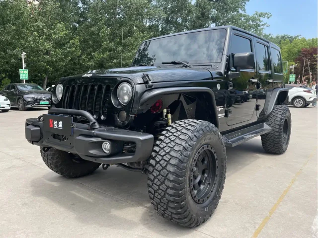 Jeep Wrangler 3.0L Sahara 4-door Comfort Enjoy Edition