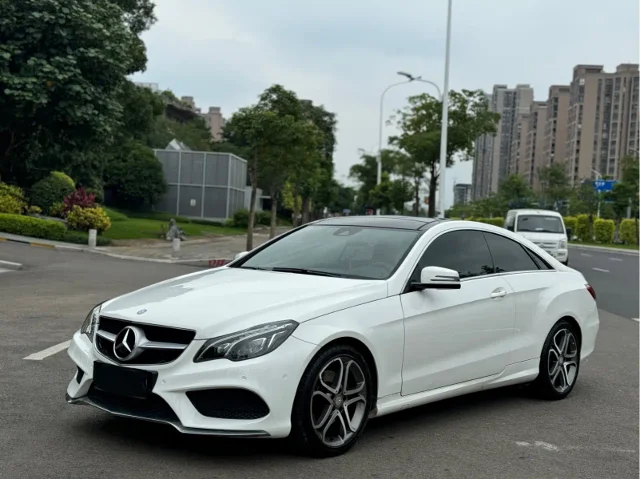 Mercedes-Benz E-Class (Import) E 260 Coupe Edition