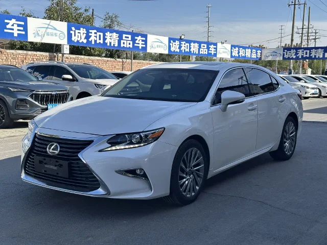 Lexus ES 200 Elite Edition