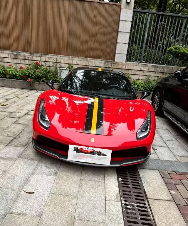 Ferrari 488 488 Spider