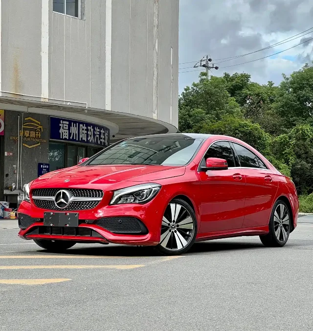 Mercedes-Benz CLA (Import) Facelift CLA 200 Fashion Type