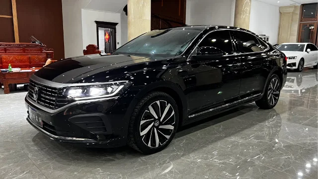 Volkswagen Passat 380TSI Starry Dragon Edition