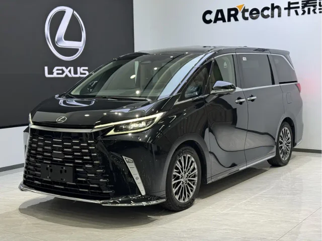 Lexus LM 500h 6-seat Distinguished Edition