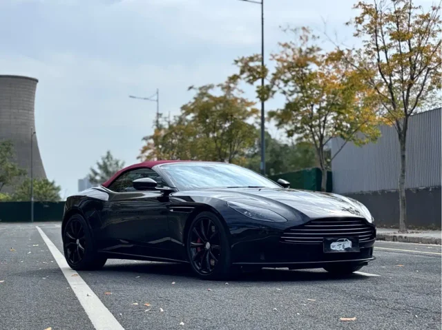 Aston Martin DB11 4.0T V8 Volante