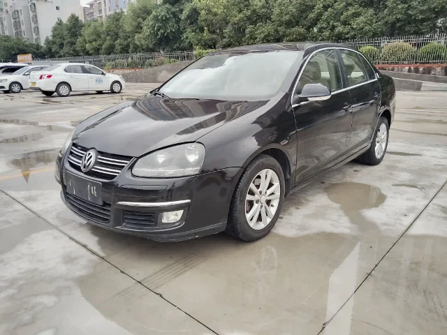Volkswagen Sagitar 1.6L Auto Comfort Type