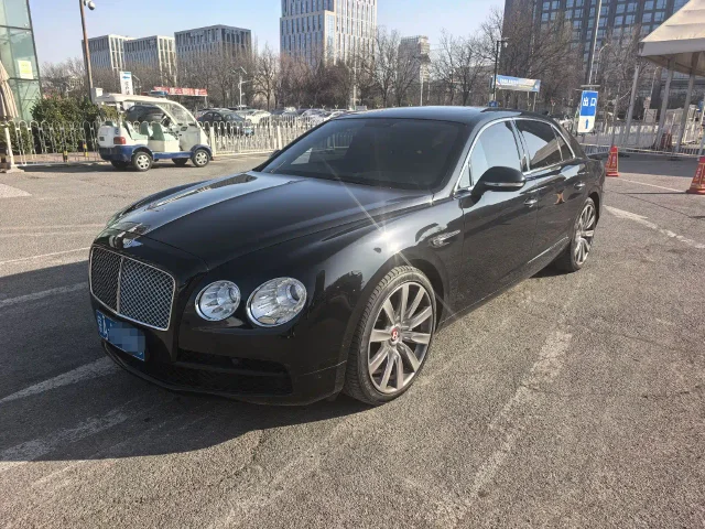 Bentley Flying Spur 4.0T V8 Standard Edition