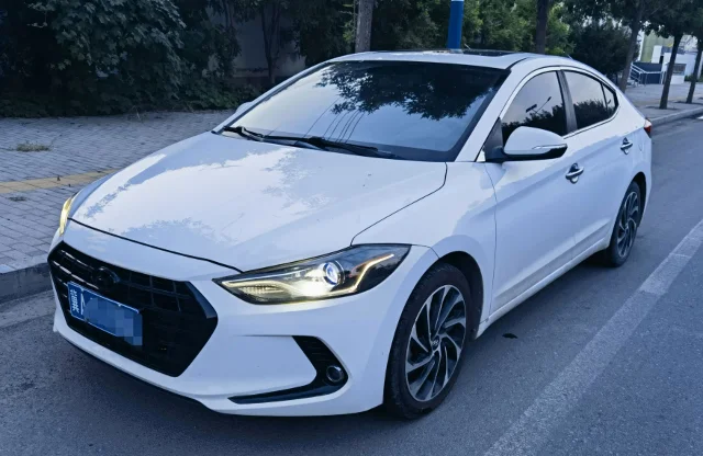 Hyundai Elantra 1.4T DCT Dazzle Dynamic · Vitality Type