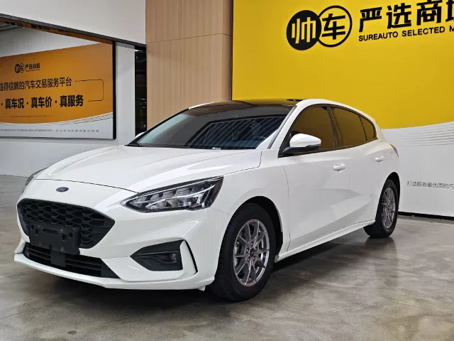Ford Focus Hatchback EcoBoost 180 Auto Edge Trend Type